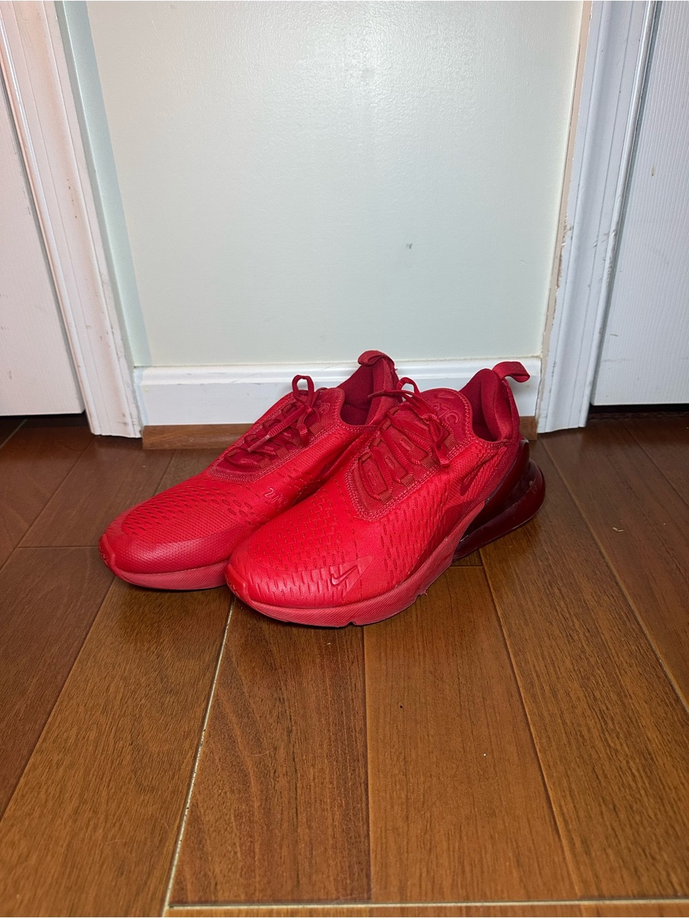 Nike Air Max 270 Men's Size 10 Red
